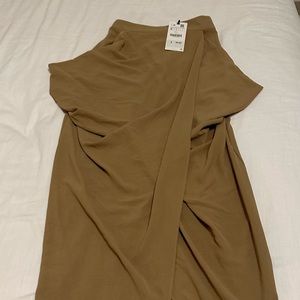 Zara long skirt with pocket like details on side